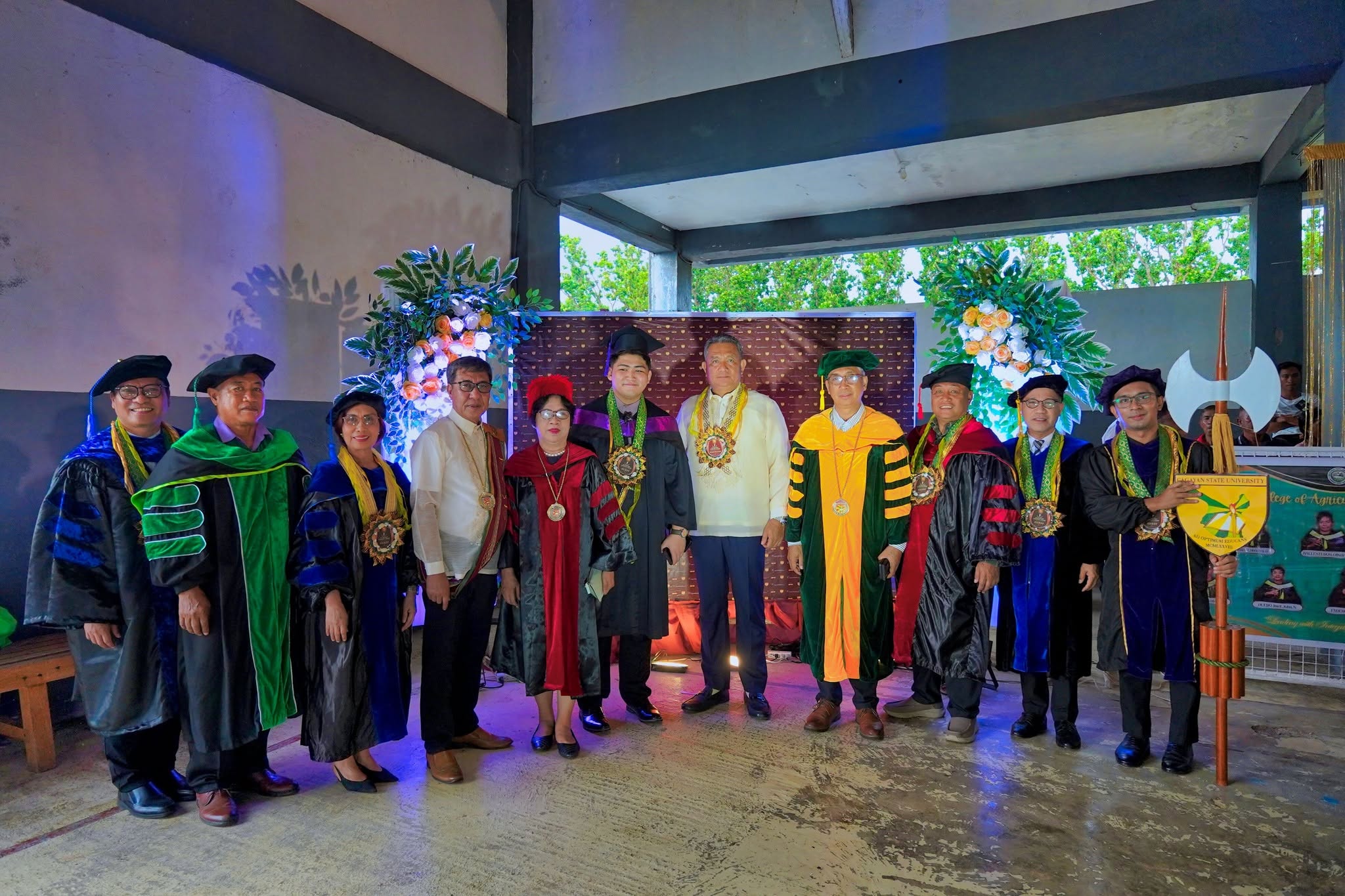 GRAD-AT-CALAYAN-PHOTOSET photo 61
